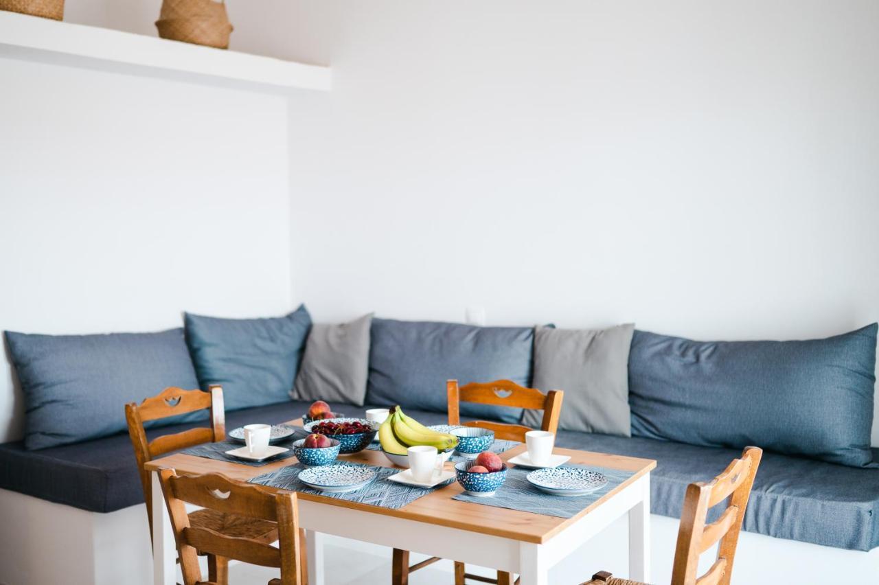 Muses Apartments Agia Anna  Buitenkant foto