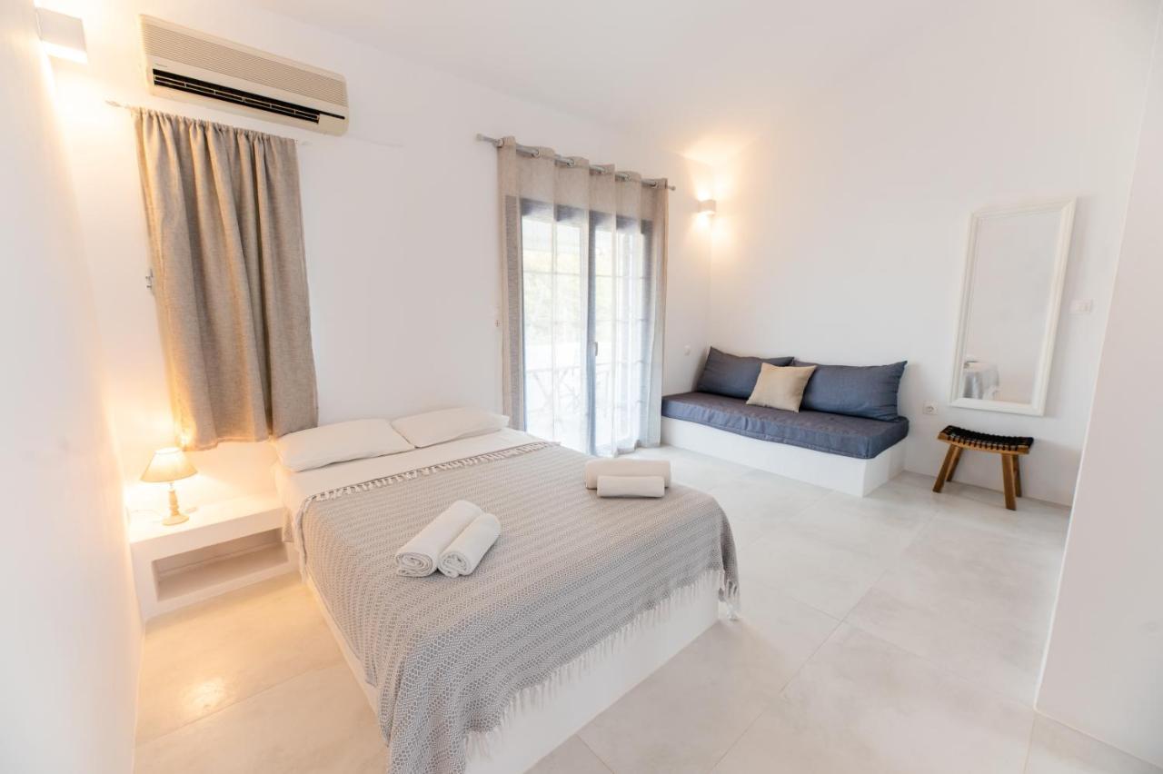 Muses Apartments Agia Anna  Buitenkant foto