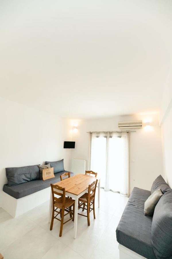 Muses Apartments Agia Anna  Buitenkant foto