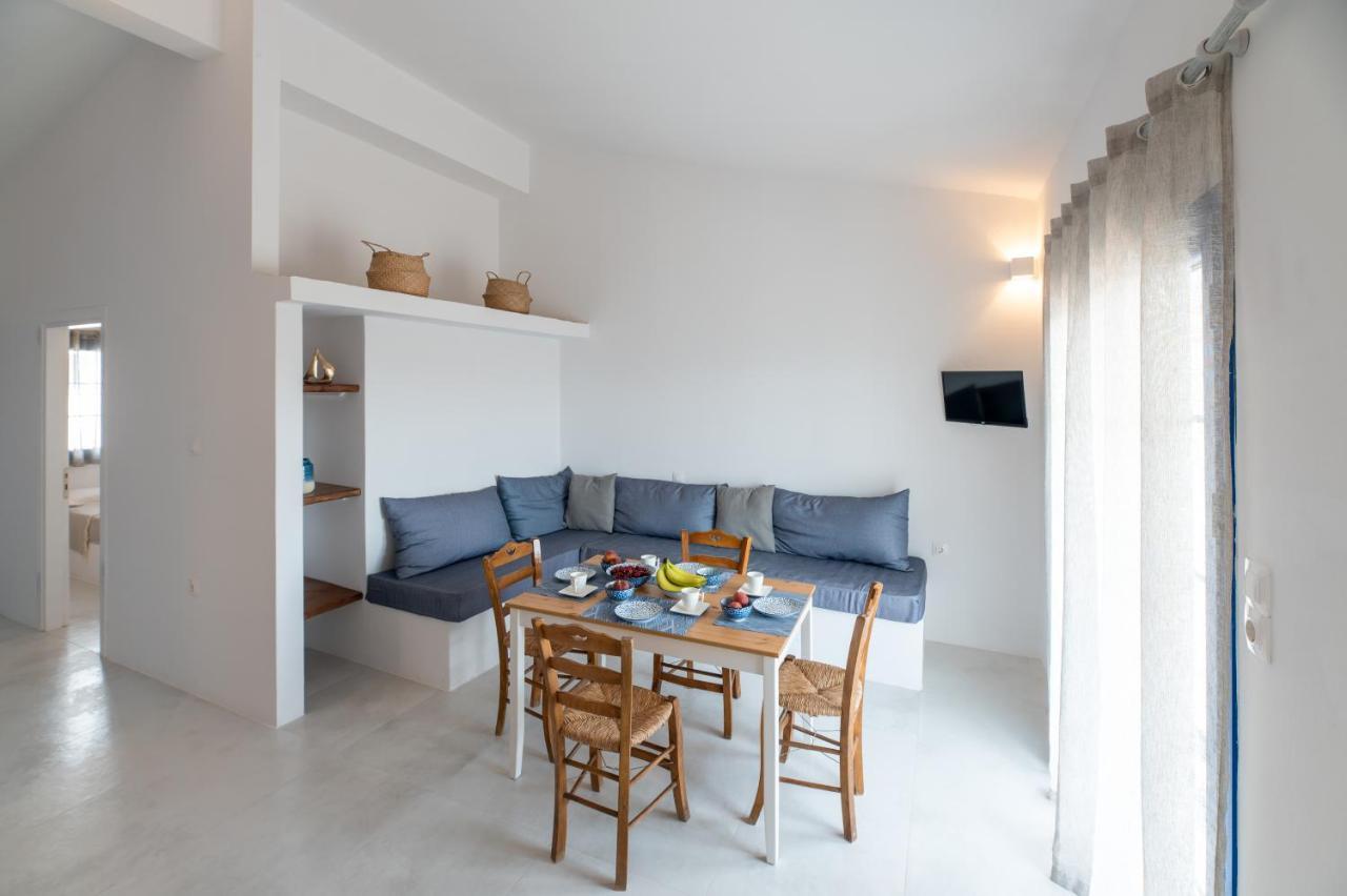 Muses Apartments Agia Anna  Buitenkant foto
